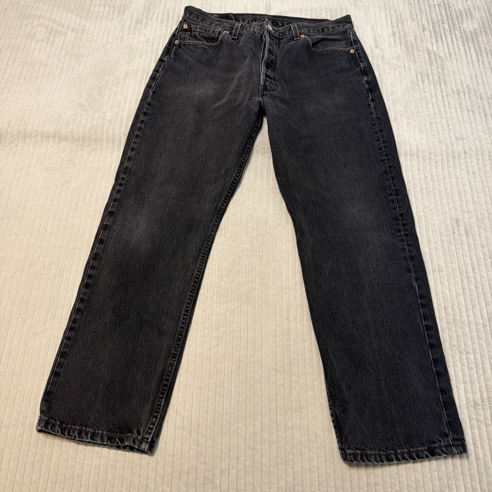 VTG Levi's Jeans Mens 36x30 fits (32x30)  Black 501 Button Fly Denim 90s USA